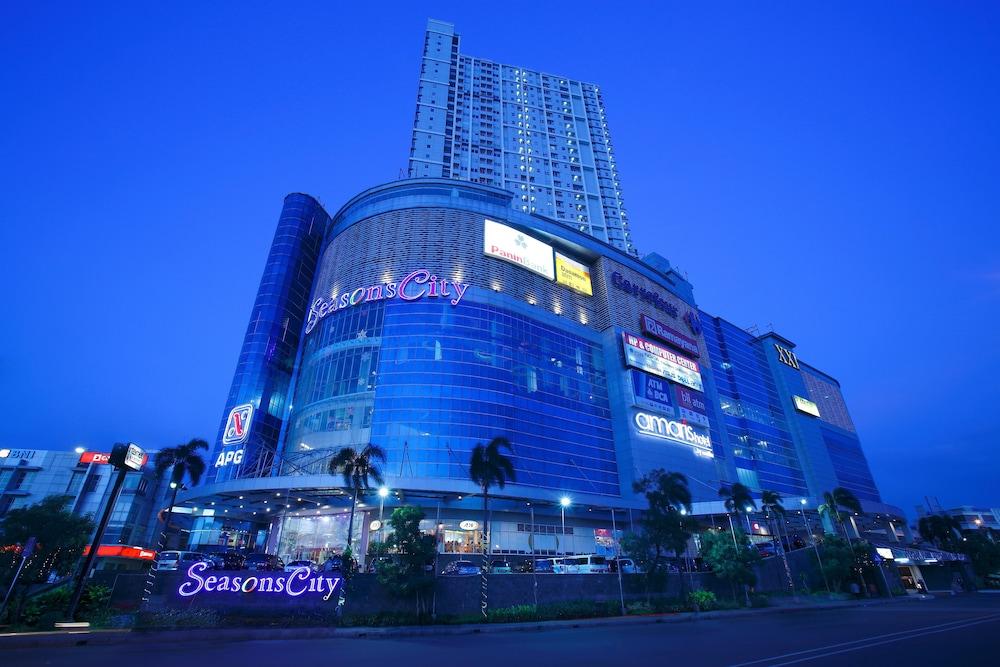 Amaris Hotel Seasons City Jakarta Exteriör bild
