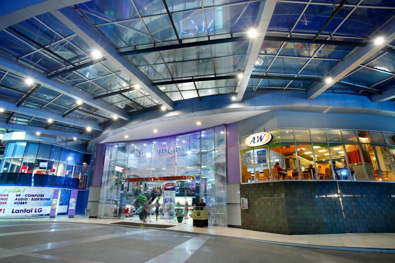 Amaris Hotel Seasons City Jakarta Exteriör bild