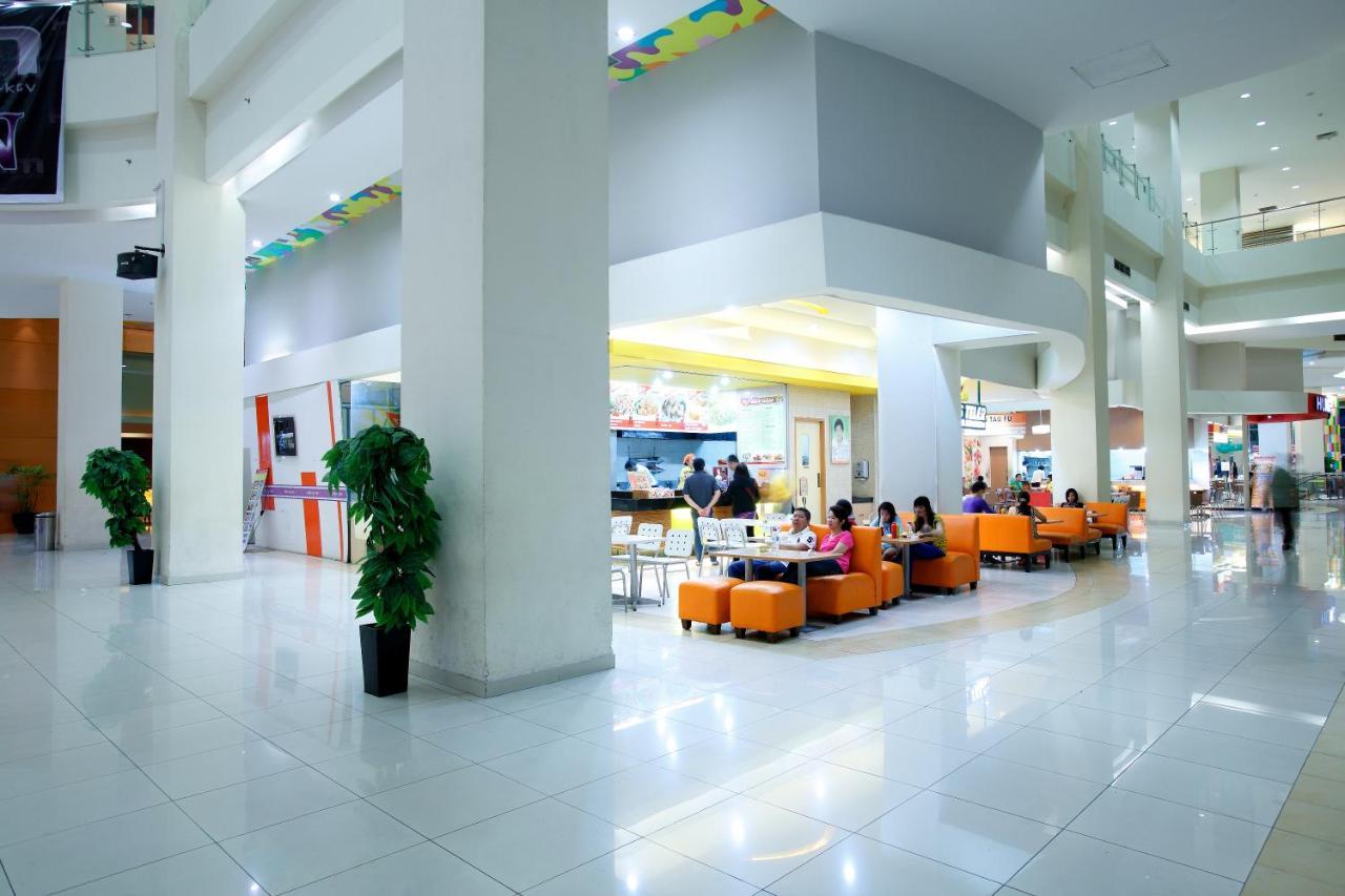 Amaris Hotel Seasons City Jakarta Exteriör bild