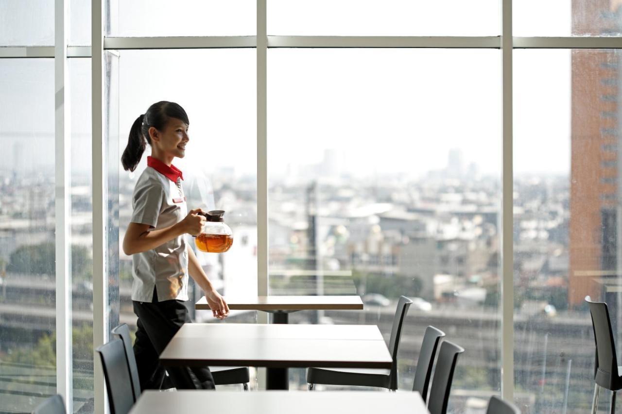 Amaris Hotel Seasons City Jakarta Exteriör bild