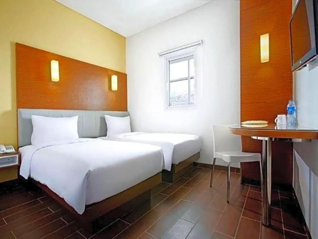 Amaris Hotel Seasons City Jakarta Exteriör bild